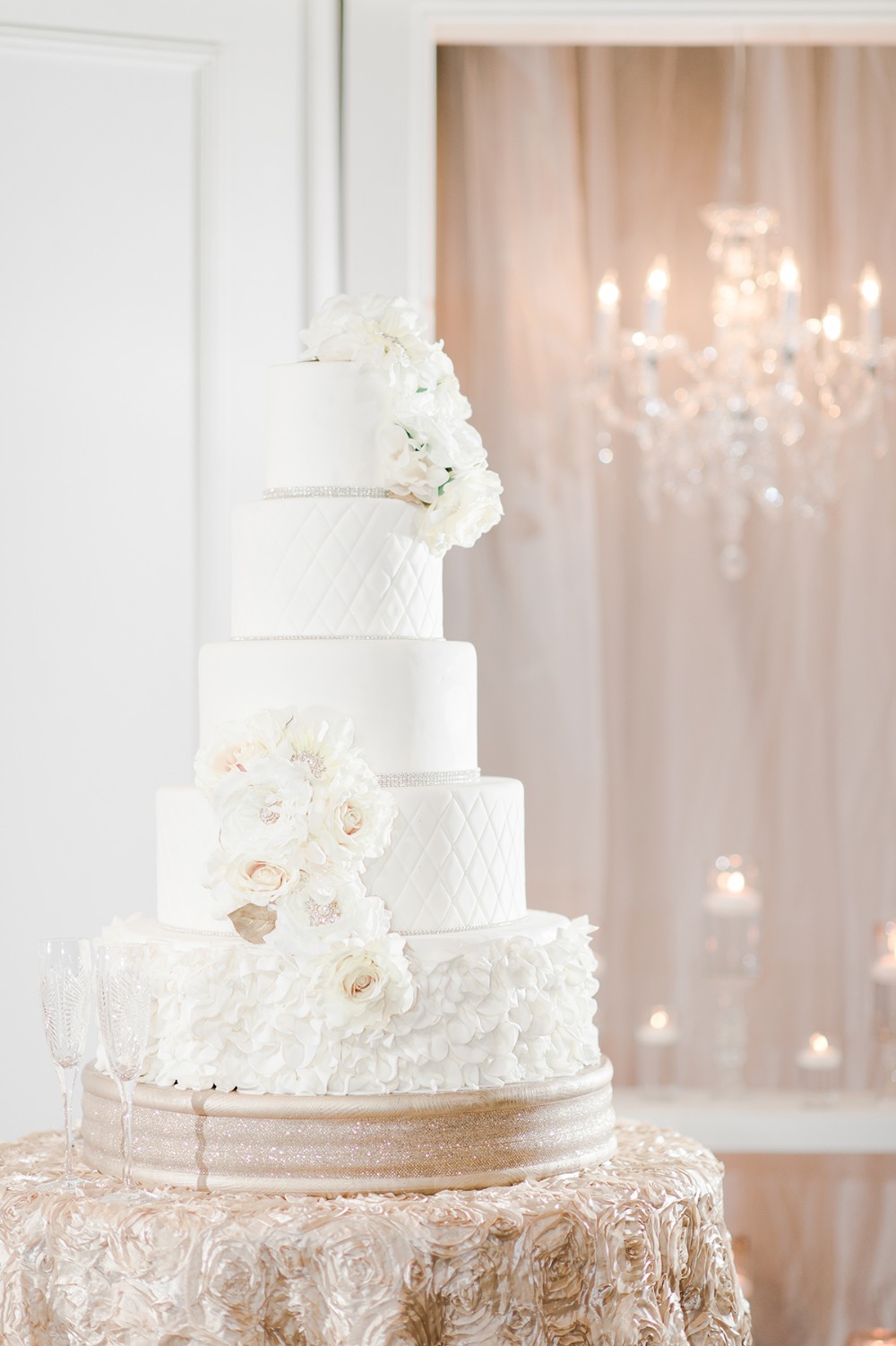 a-glam-ballroom-wedding-in-alabama