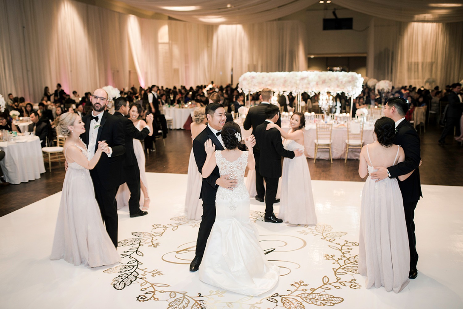 a-glam-ballroom-wedding-in-alabama