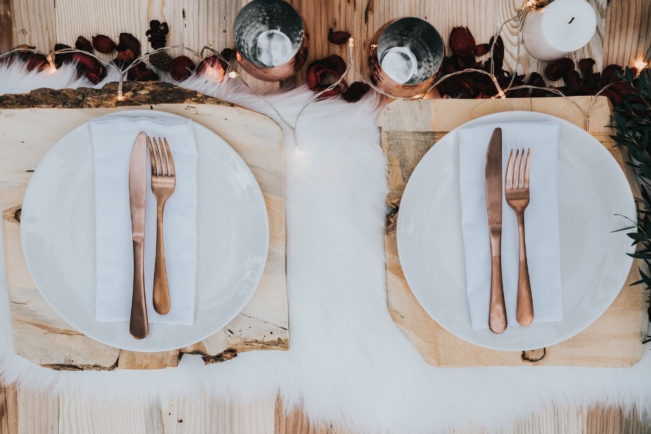 copper and rustic style wedding table decor