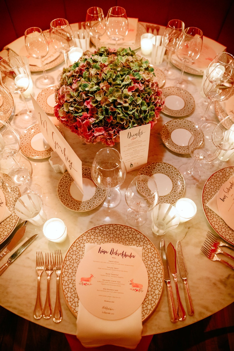 glamorous gold and white wedding table