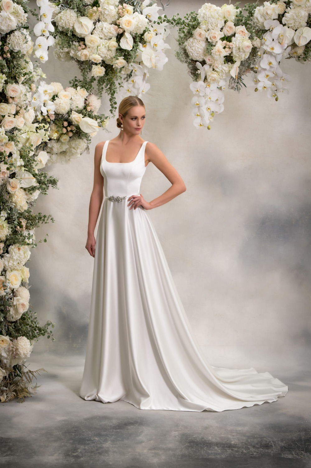 anna-georgina-gowns-are-an-ode-to