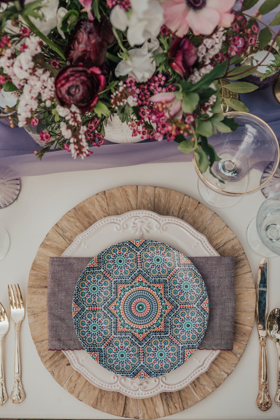 Color and texture place setting