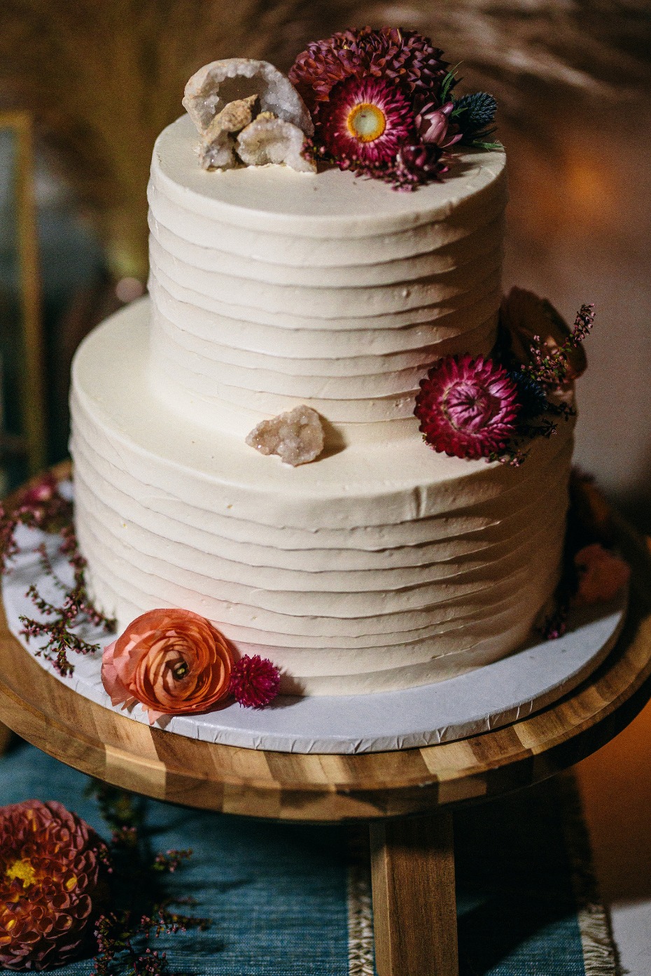 Geode and flower wedding cake