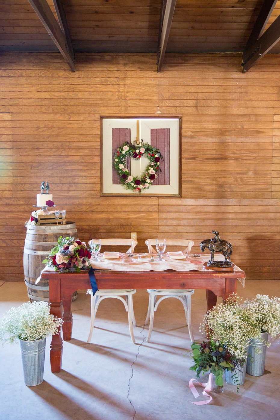 sweet and simple sweetheart table