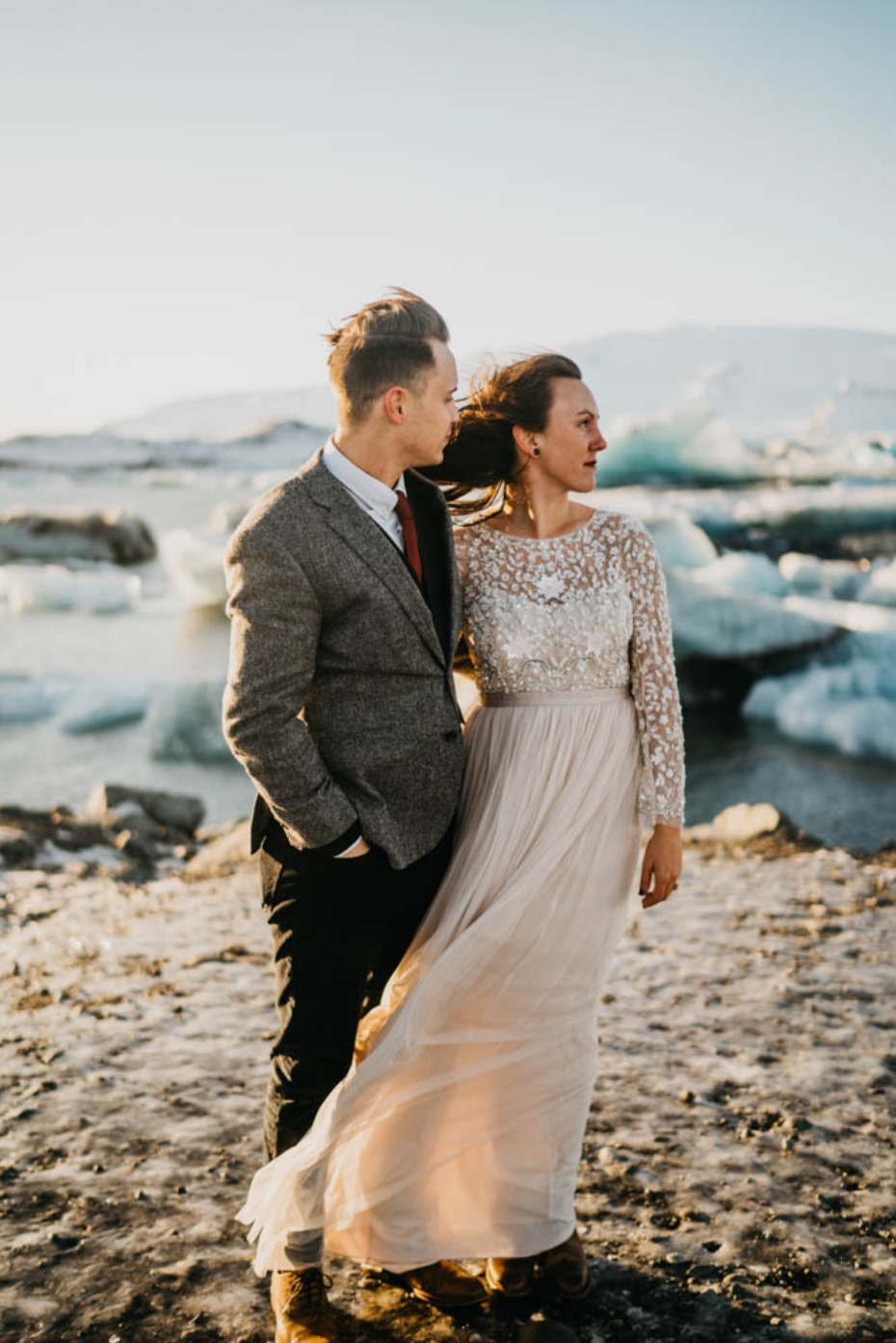 Beautiful elopement in Iceland