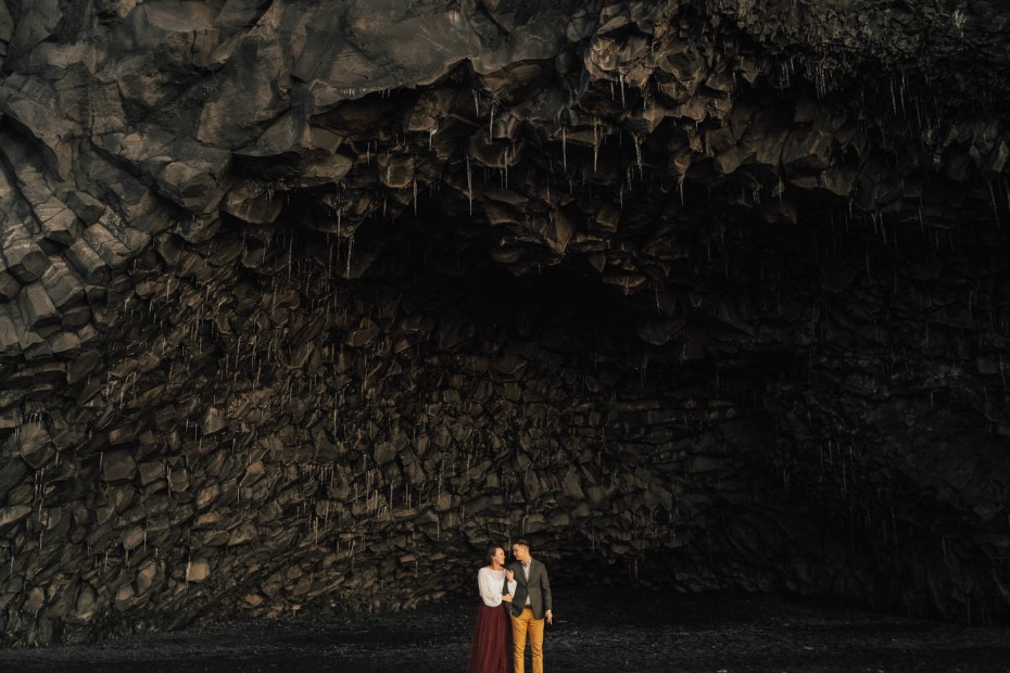 Gorgeous elopement in Iceland