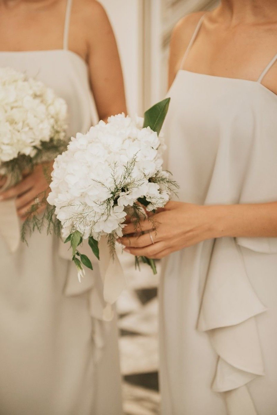 simple white wedding bouquets