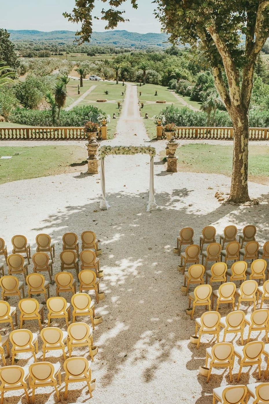 Chateau de Robernier wedding ceremony