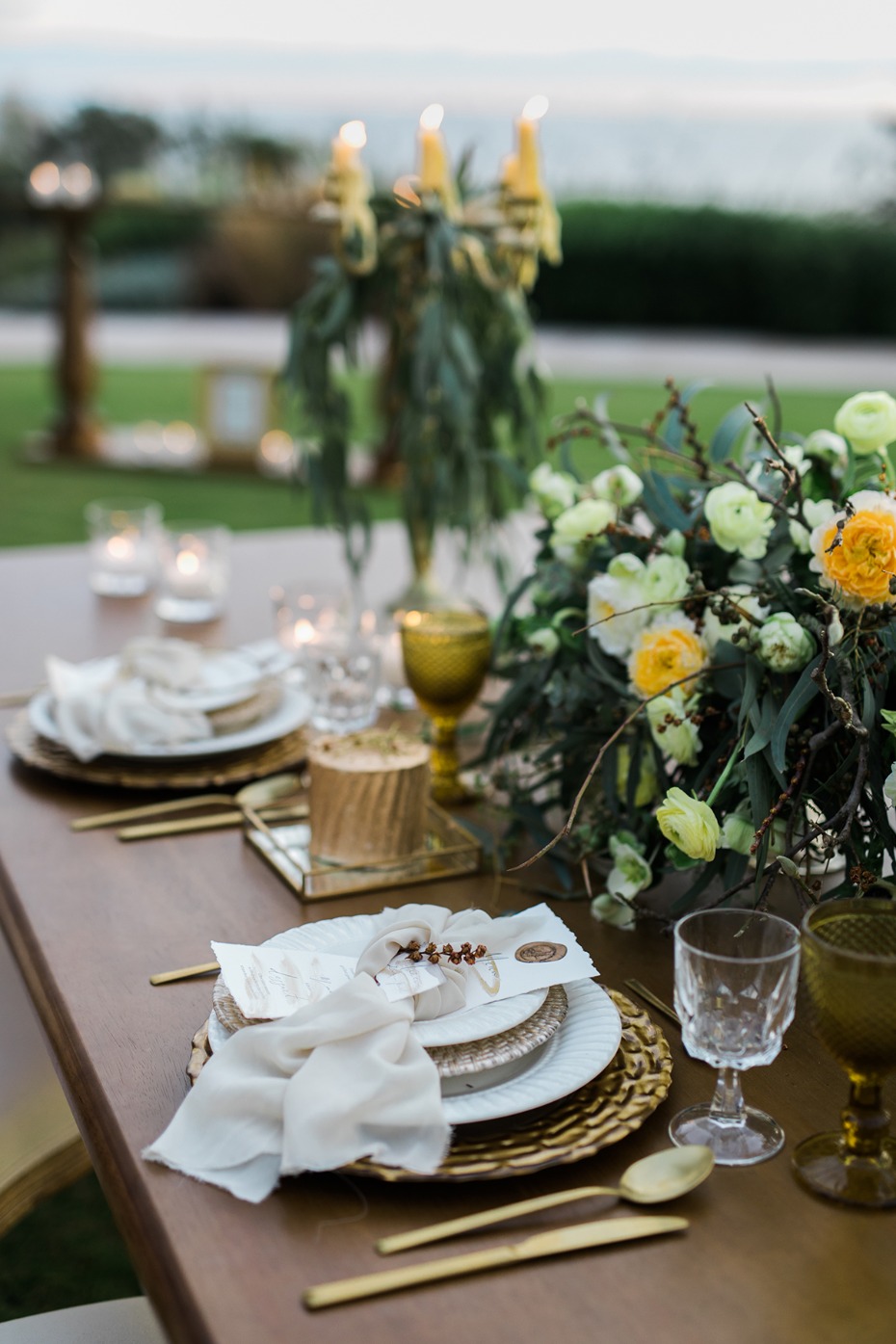 gold and yellow themed wedding table