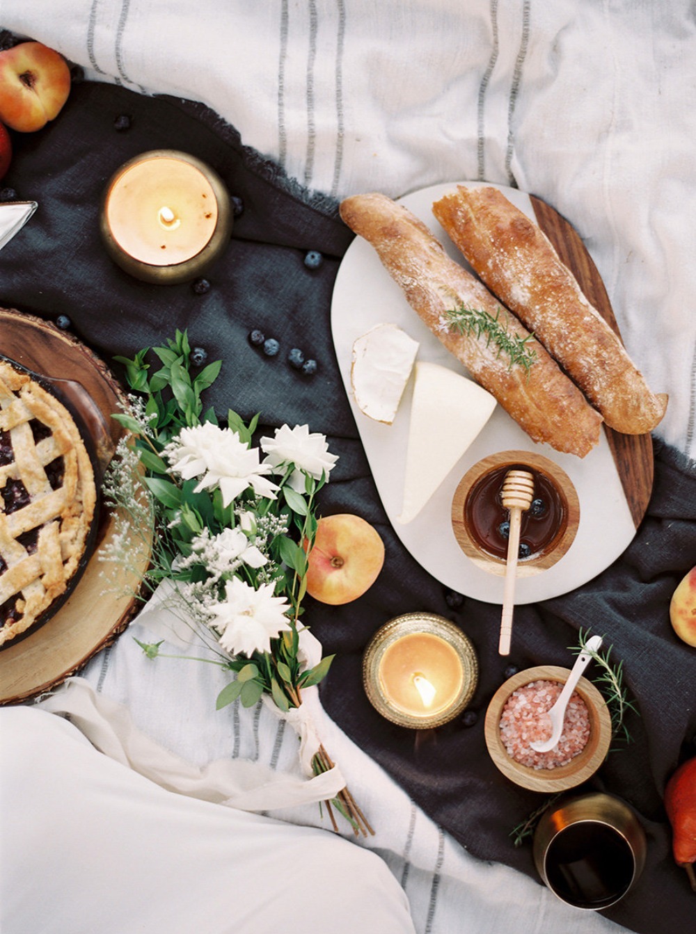 how-to-plan-a-surprise-engagement-picnic