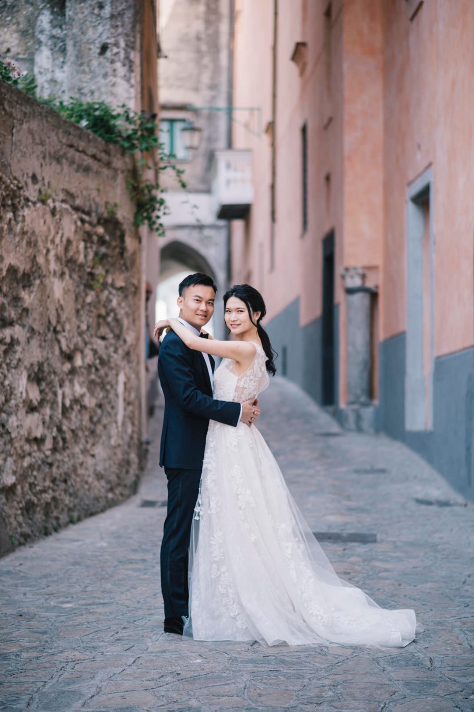 bride and groom in Italy