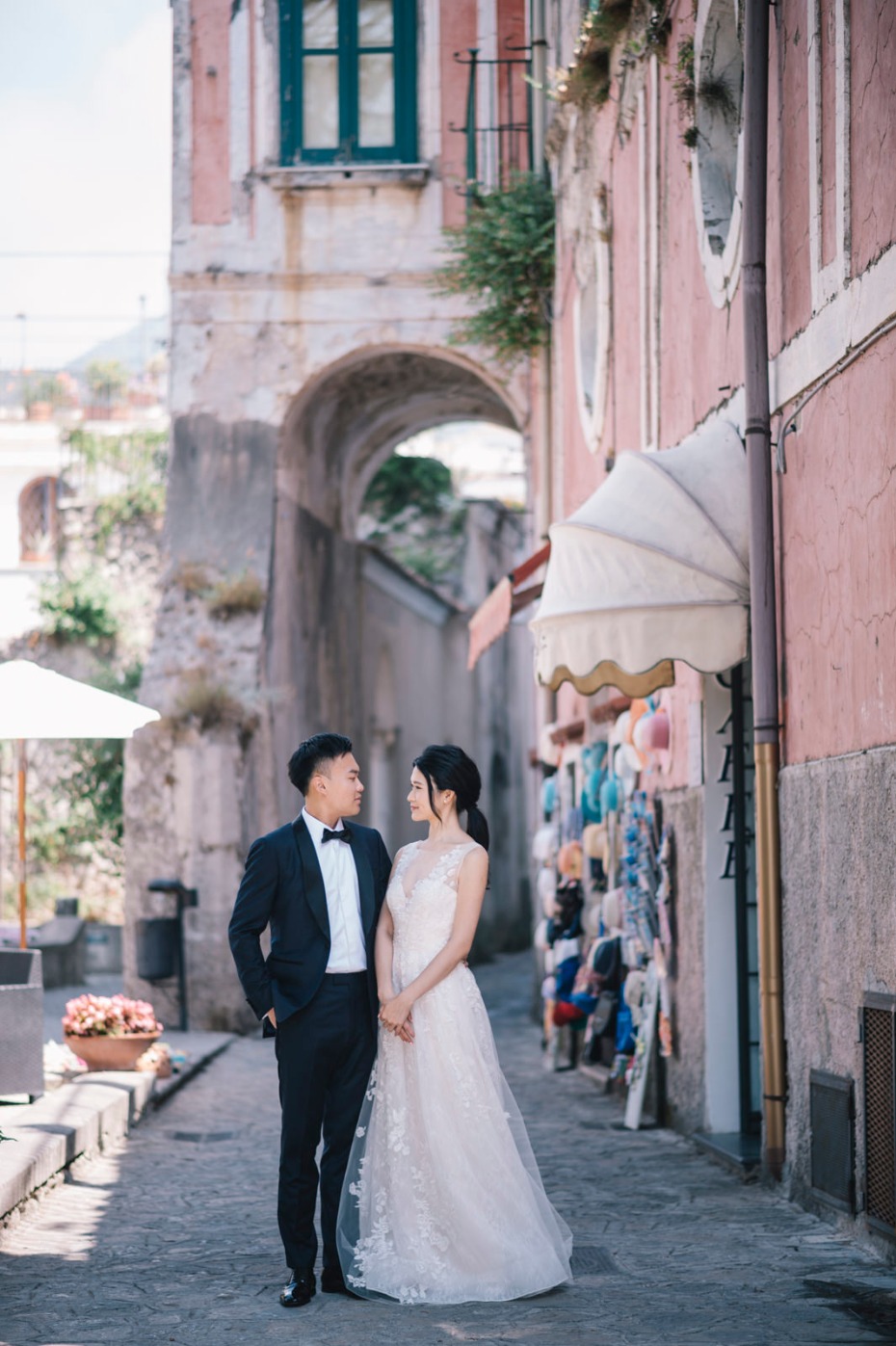 bride and groom in Italy