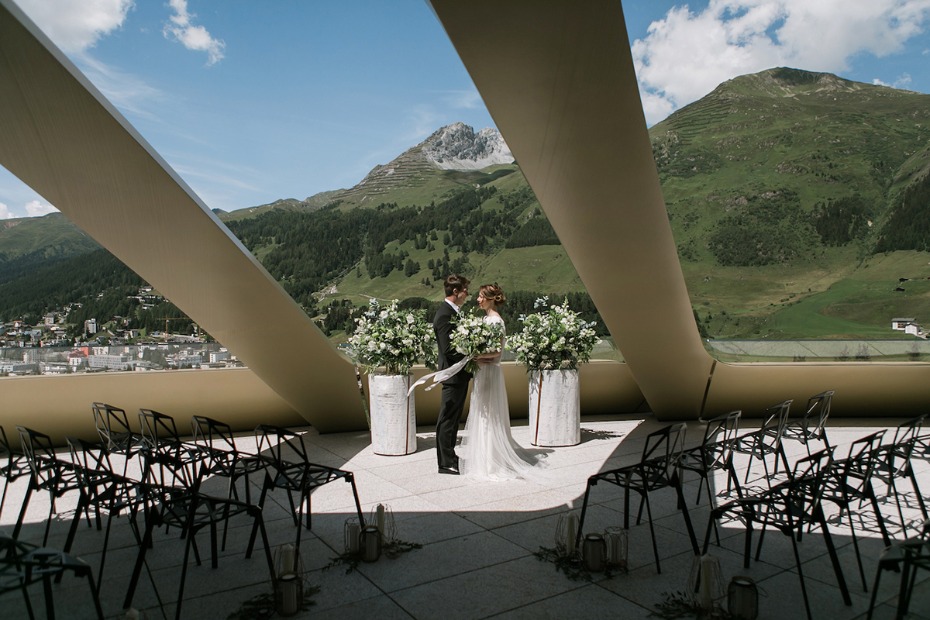 modern style wedding ceremony in Switzerland