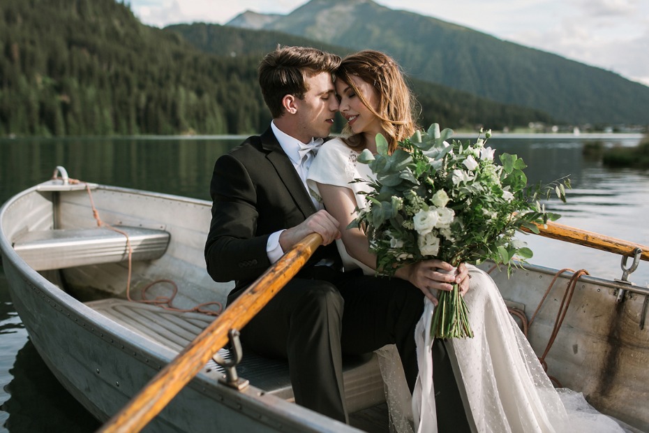 wedding row boat photos