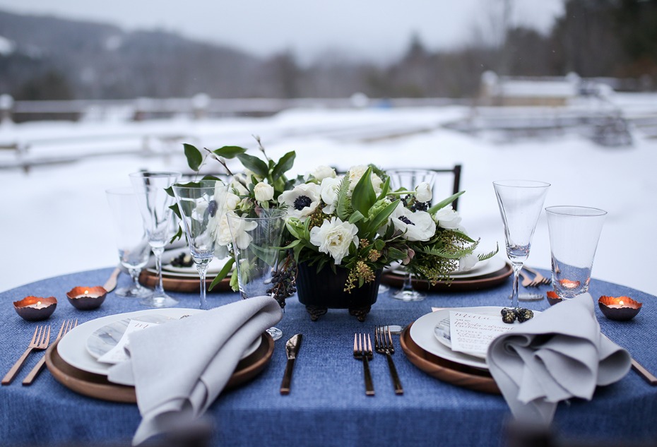 blue and copper wedding table