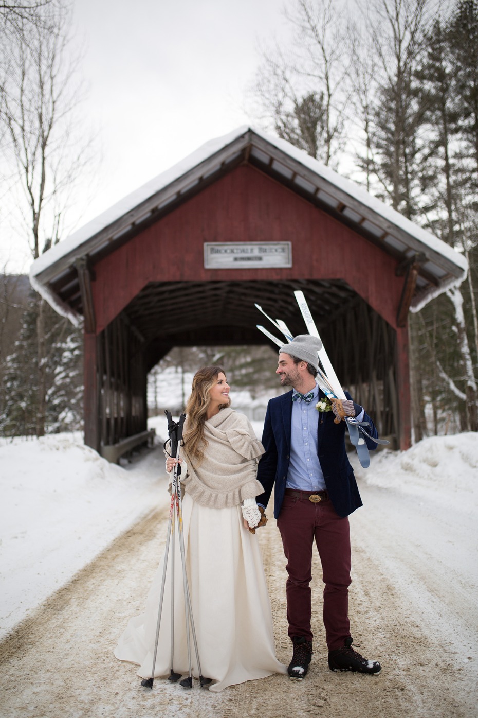bride and groom winter wedding ideas