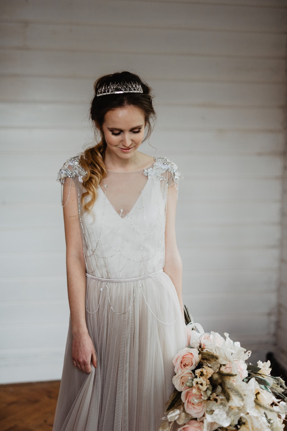Gorgeous bridal look in smoky silver