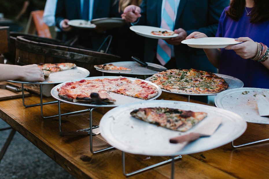 Have wood-fired pizza at your wedding