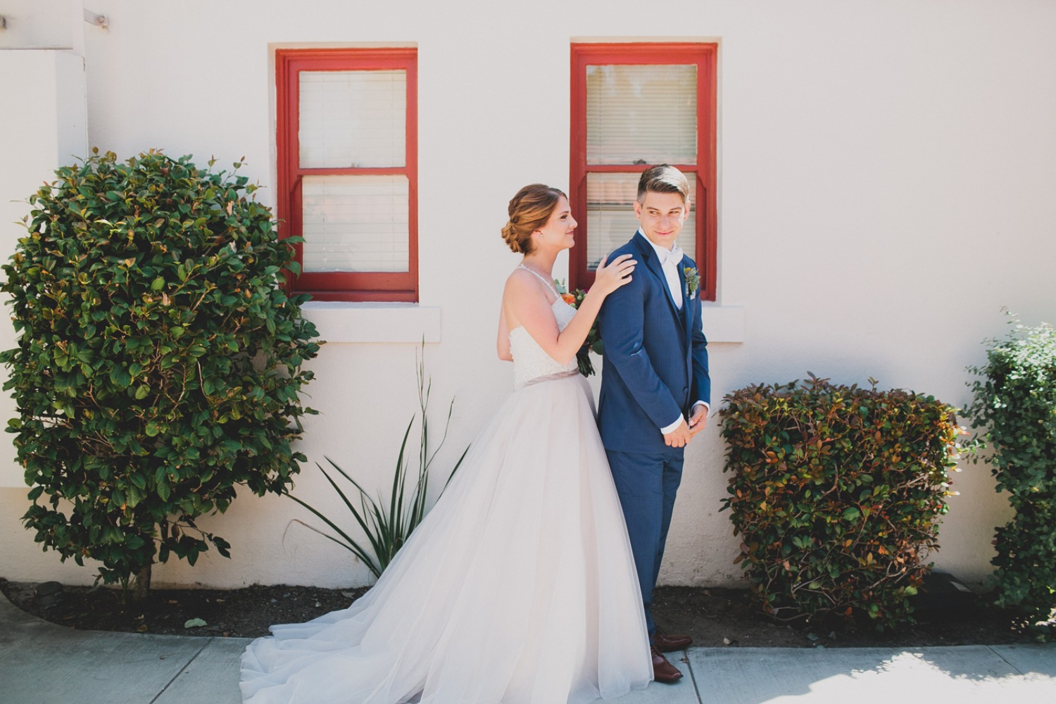 modern-garden-chic-summer-wedding-at