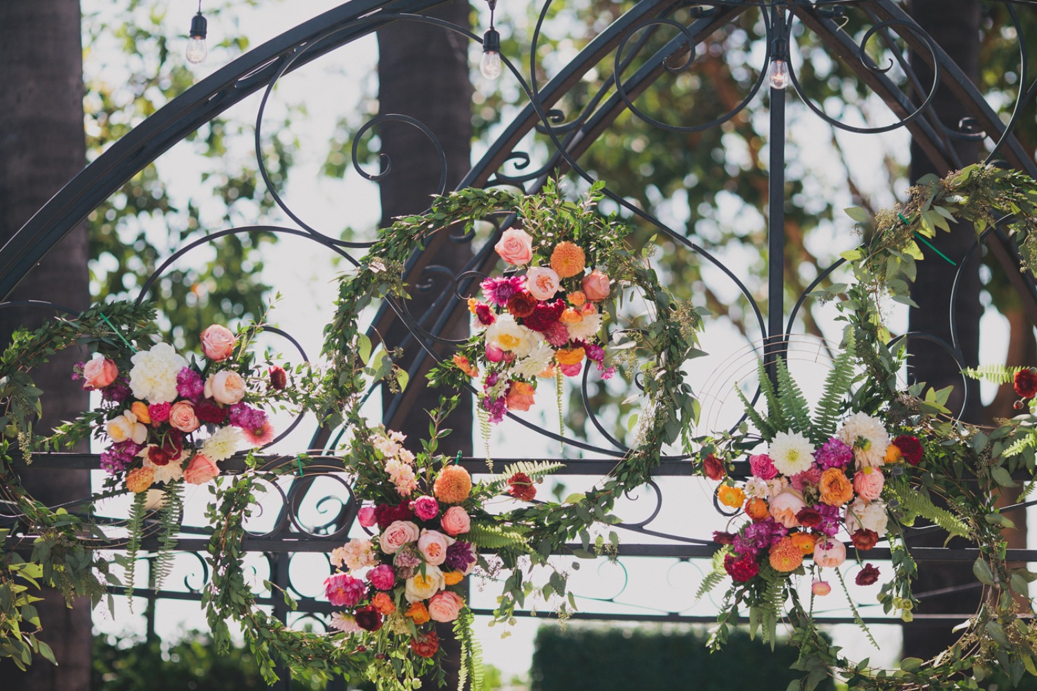 modern-garden-chic-summer-wedding-at