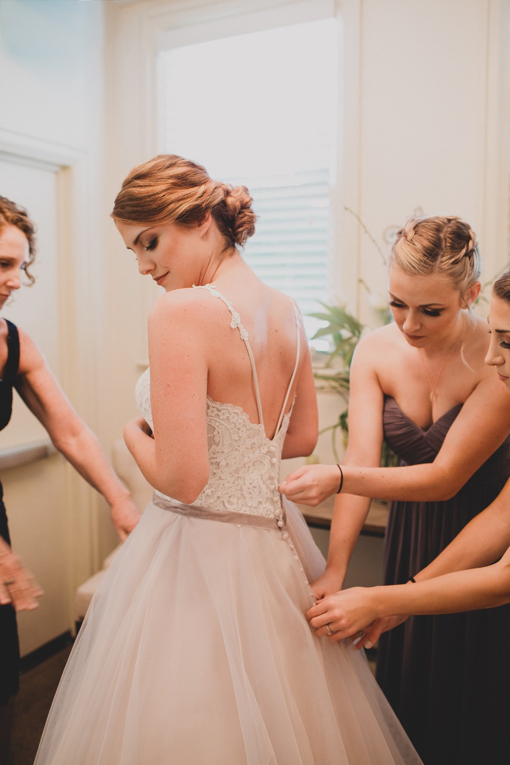modern-garden-chic-summer-wedding-at