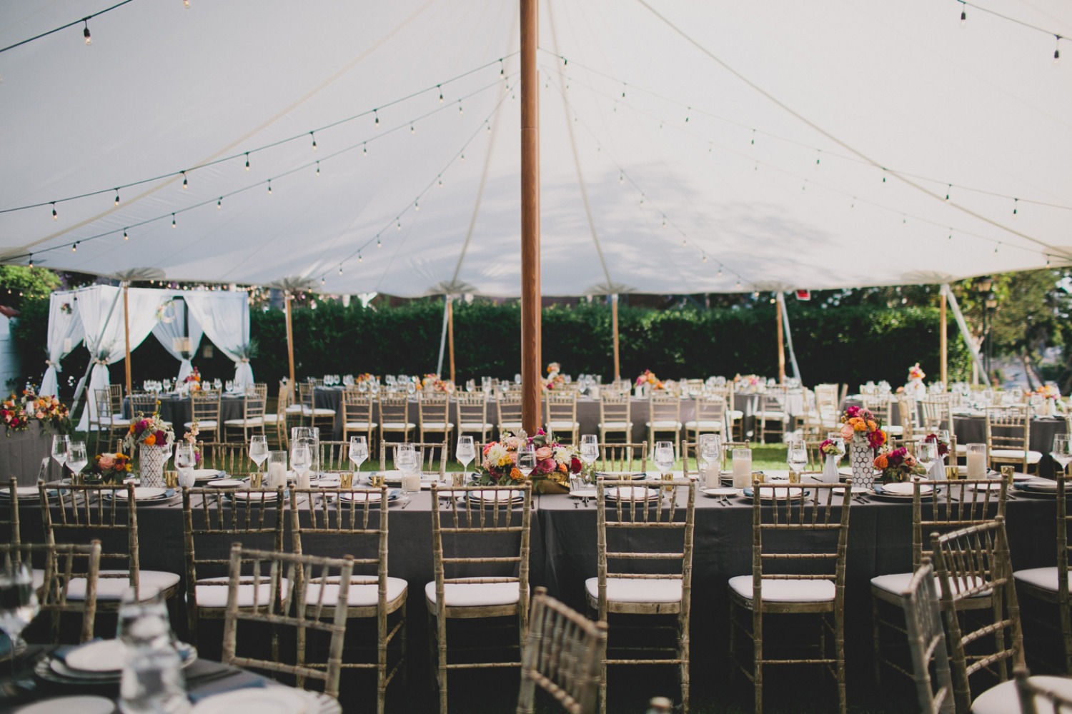 modern-garden-chic-summer-wedding-at