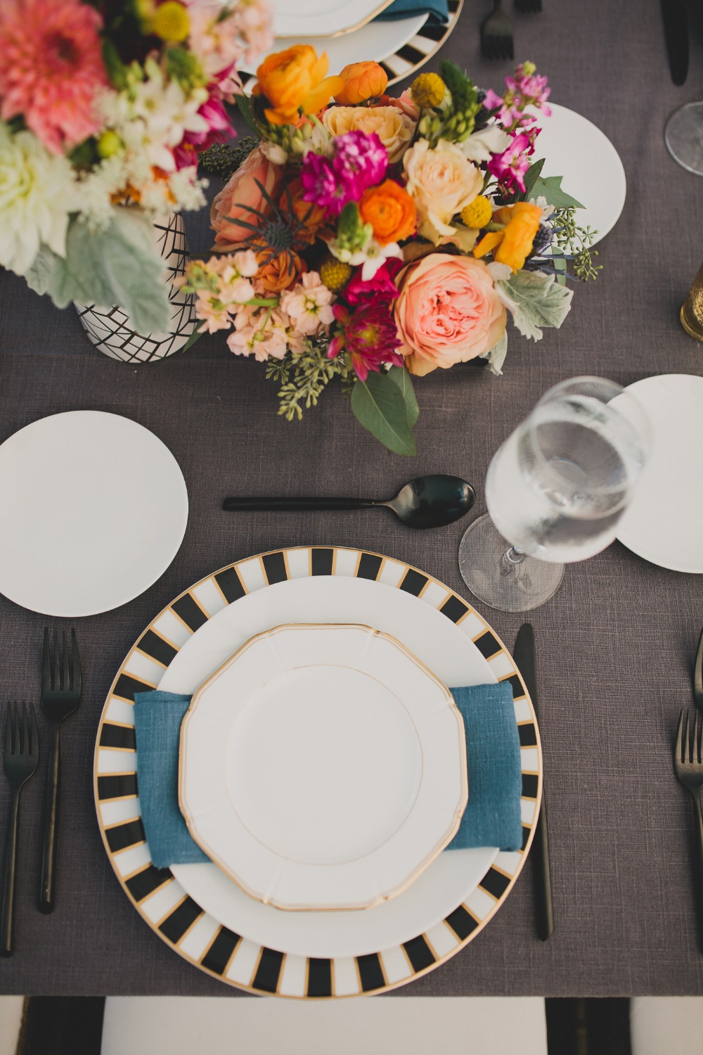 modern-garden-chic-summer-wedding-at