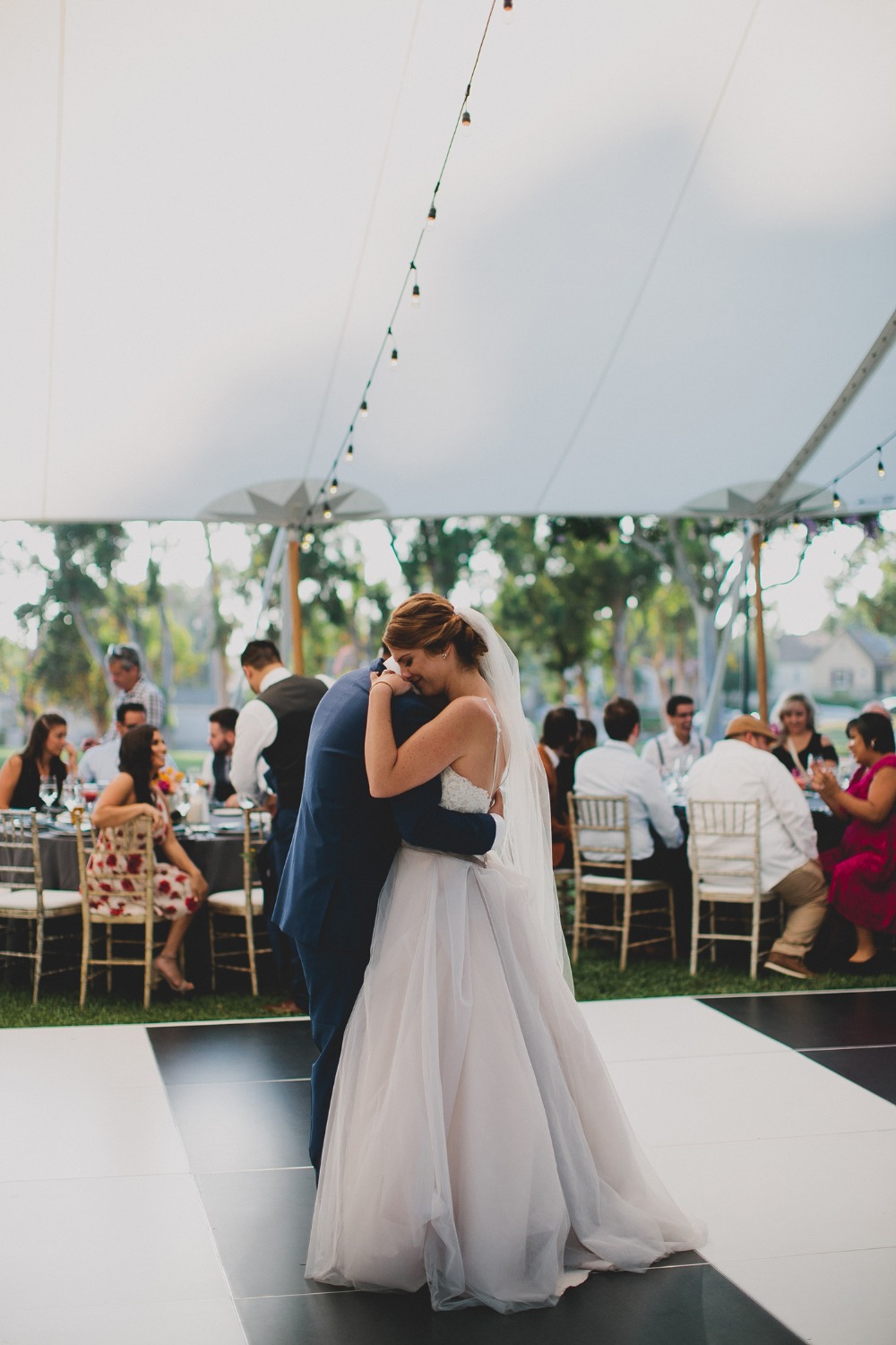 modern-garden-chic-summer-wedding-at