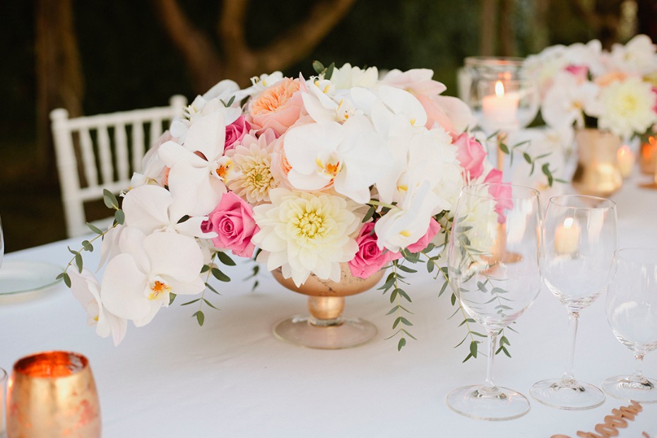 peach and pink and gold centerpiece