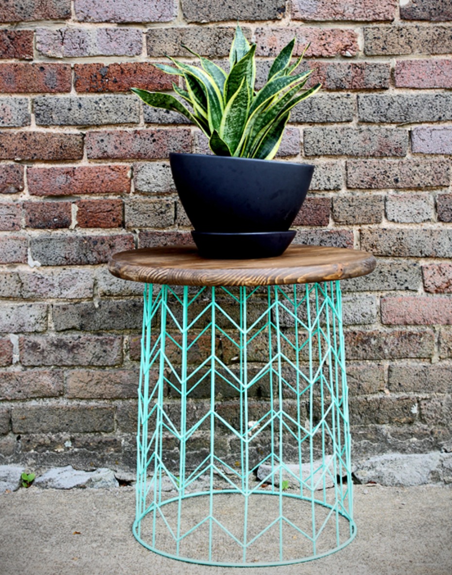 wire-basket-table