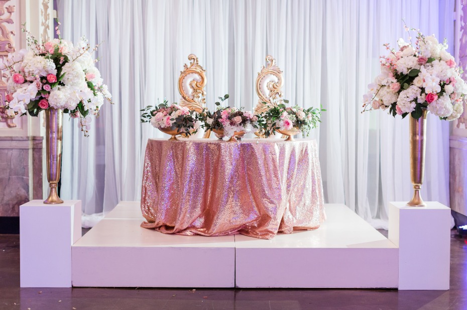 Sparkly sweetheart table with florals