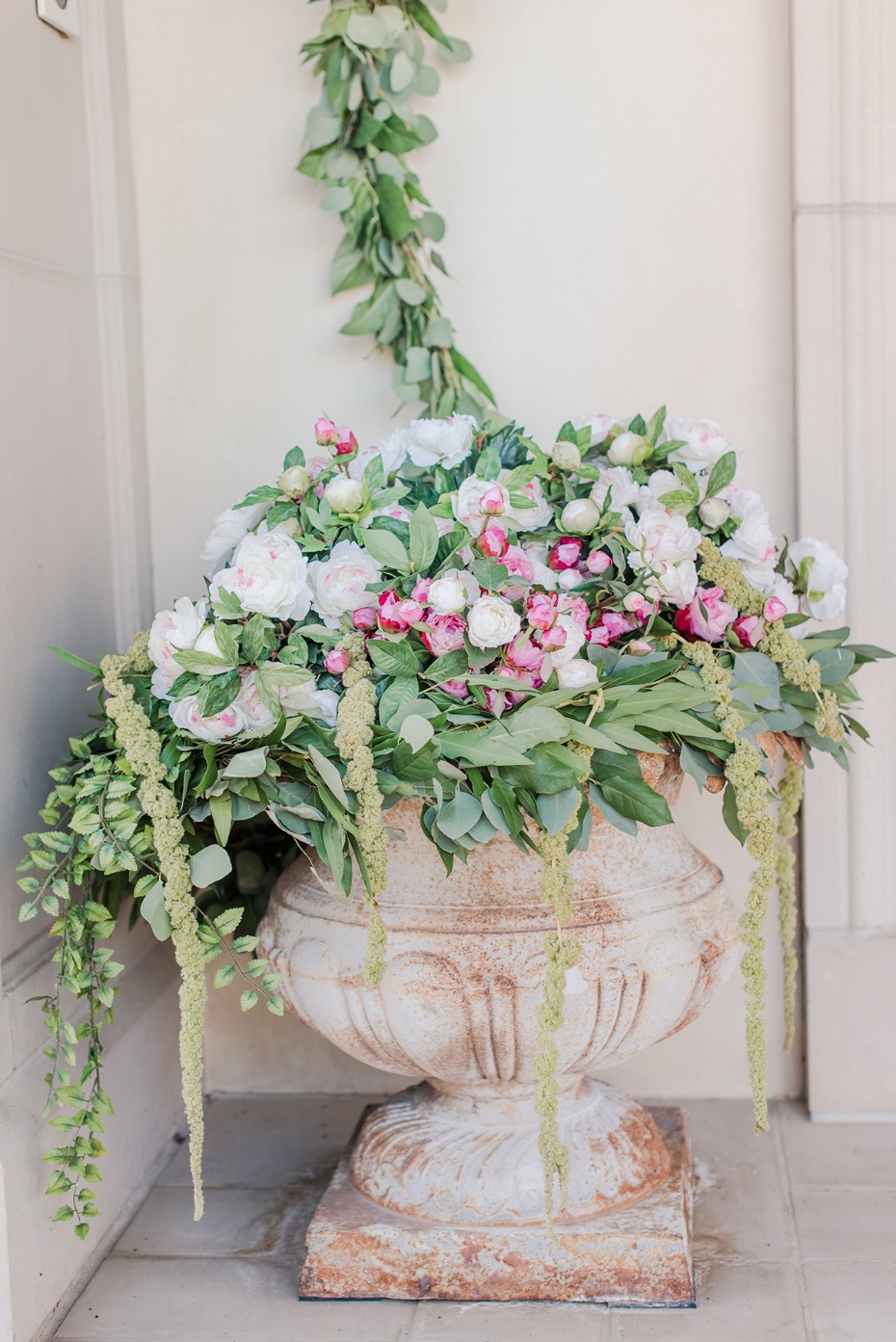 soft and romantic wedding floral decor