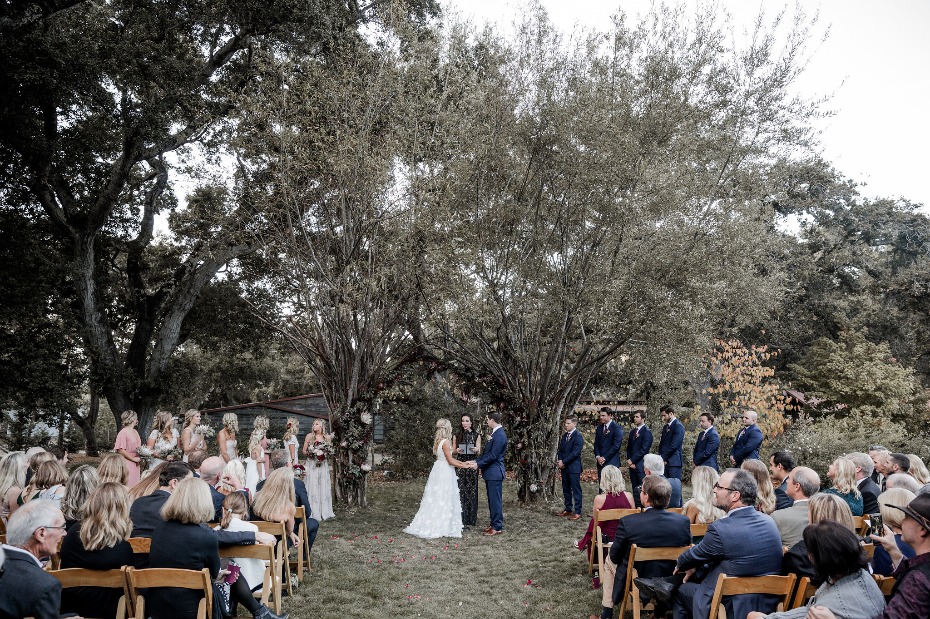 Natural outdoor ceremony