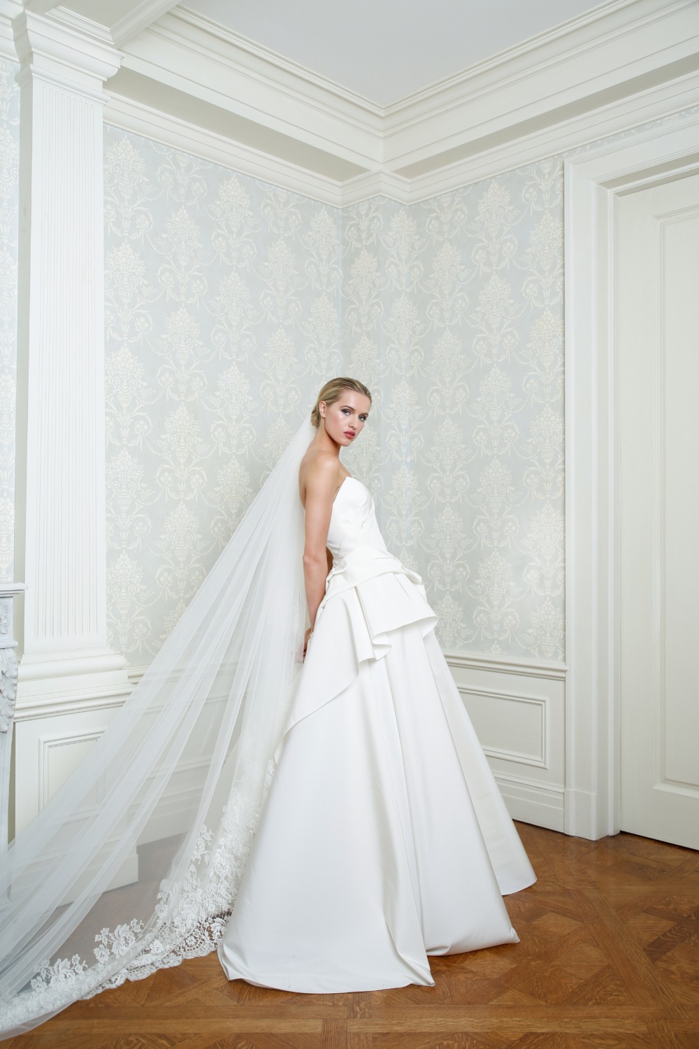 cristina-ottaviano-bridal-look-3-with-veil