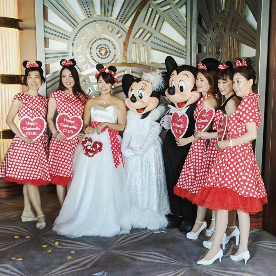Minnie Mouse bridesmaid dresses