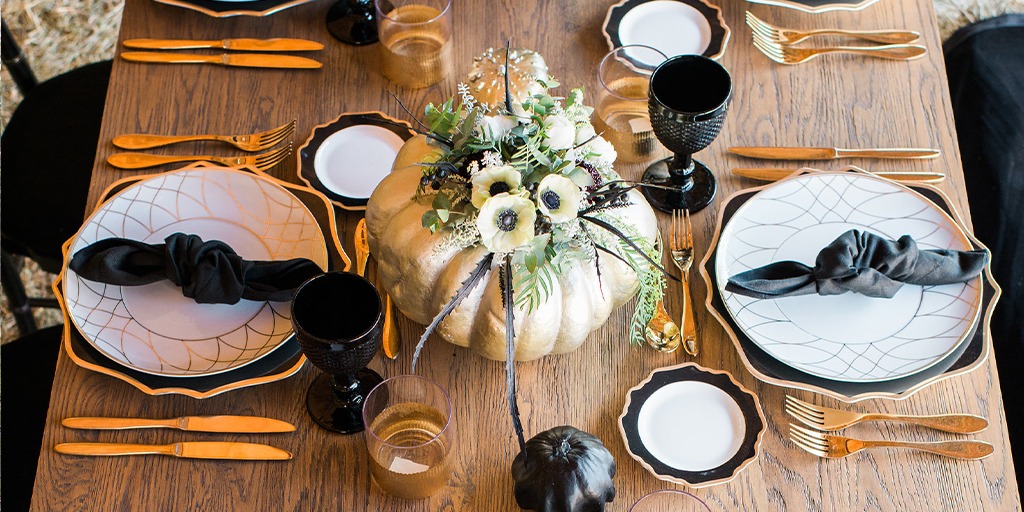 Equestrian Chic Gold and Black Wedding Inspiration