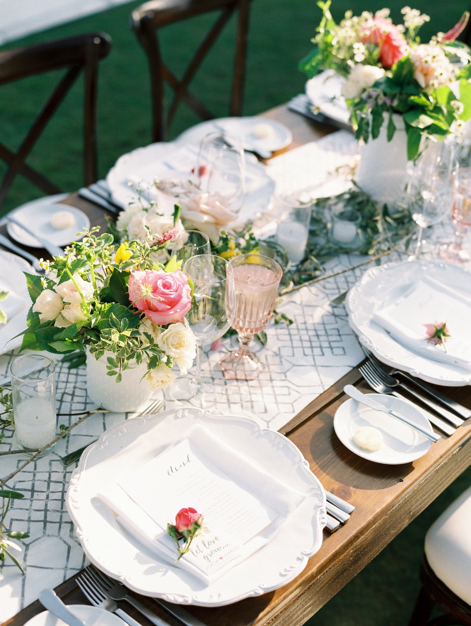 elegant modern chic wedding table decor