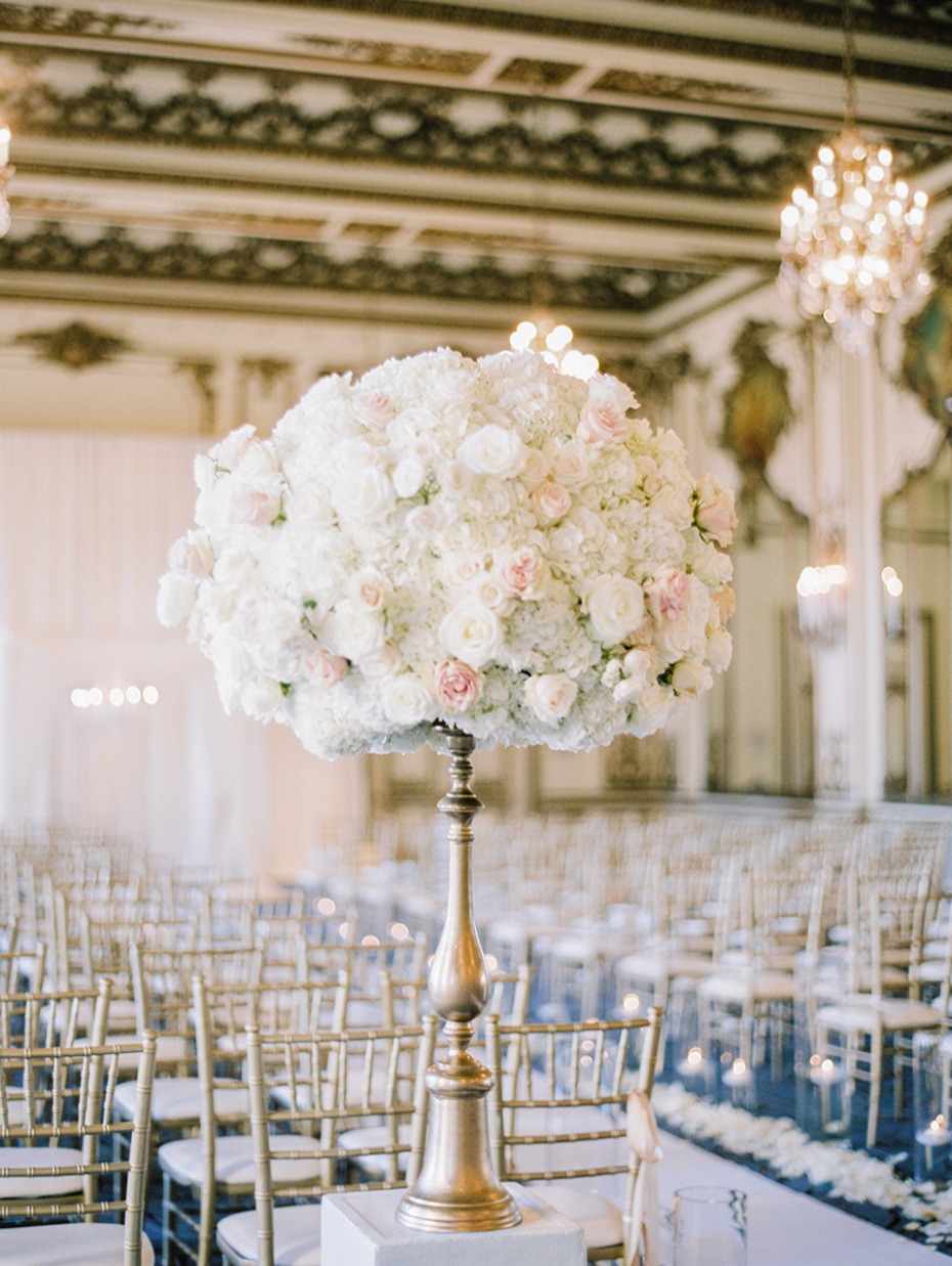 white and blush floral arrangement