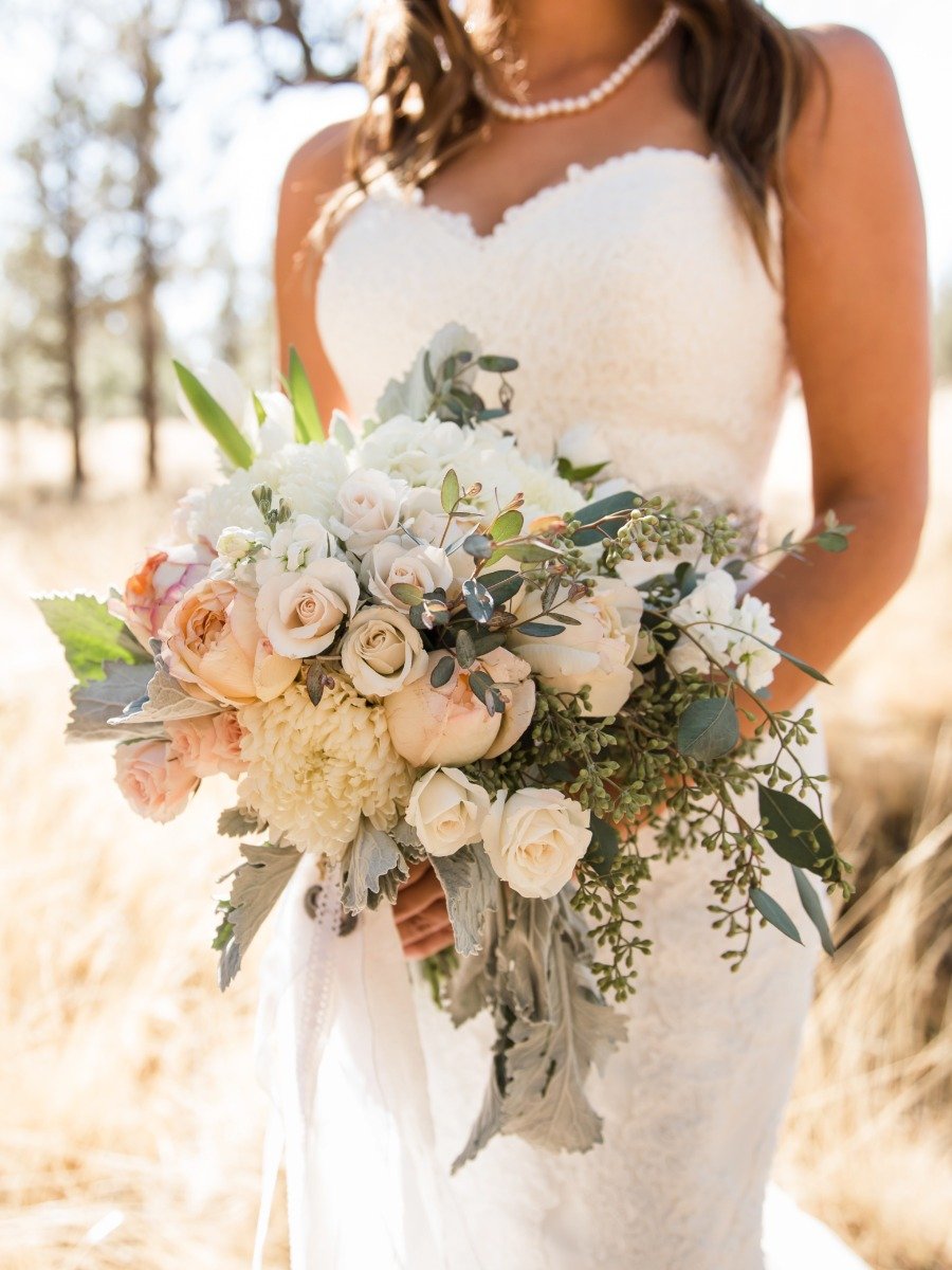 Have Fresh Blooms For Your Fall Wedding With FiftyFlowers