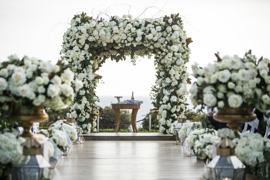 all white floral wedding decor