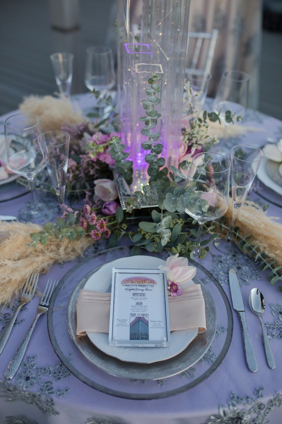 pink and purple wedding table deocr