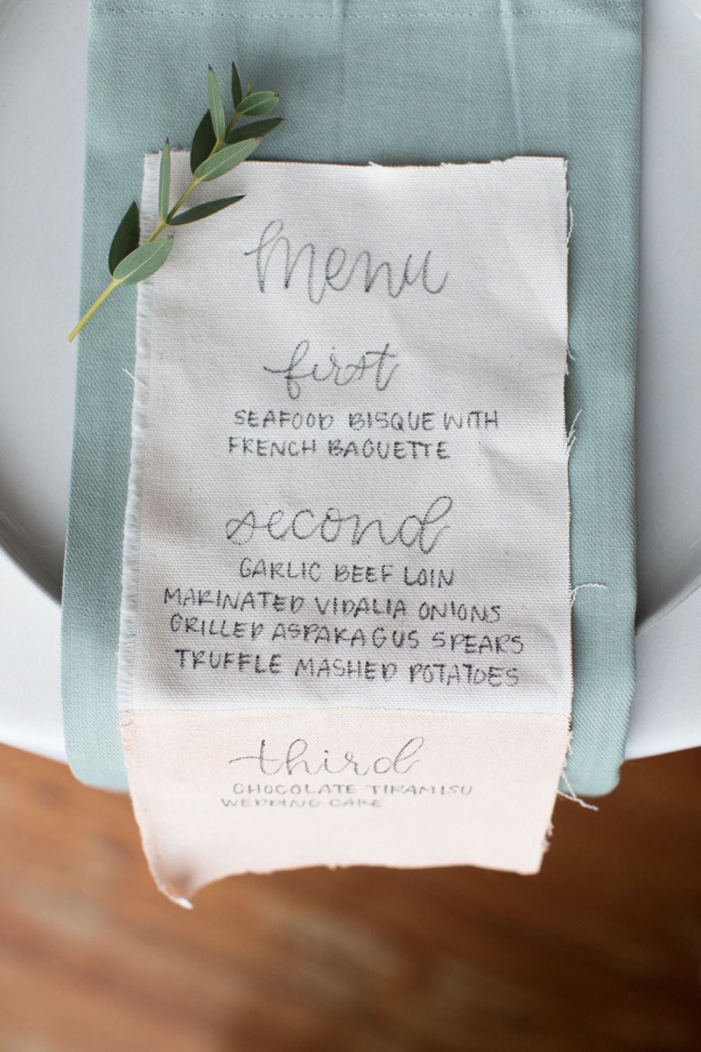 howtohaveamoderntropicalbohochicweddingday10