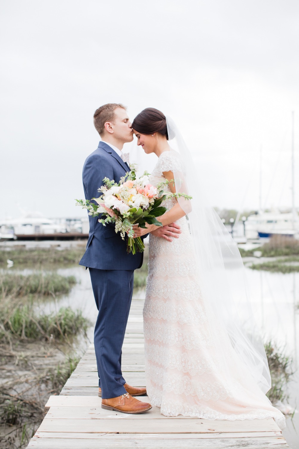 howtohaveamoderntropicalbohochicweddingday34