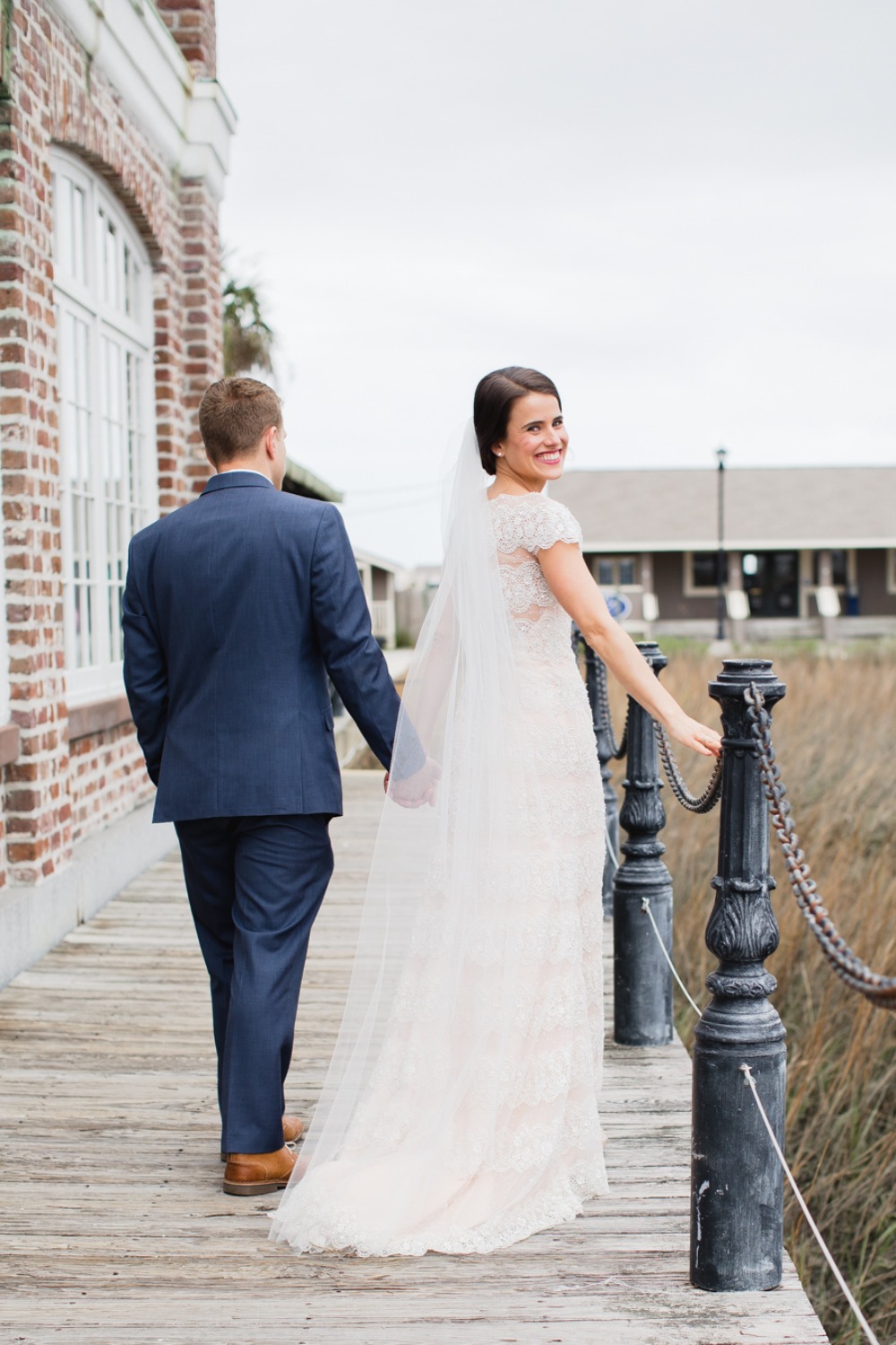 howtohaveamoderntropicalbohochicweddingday35