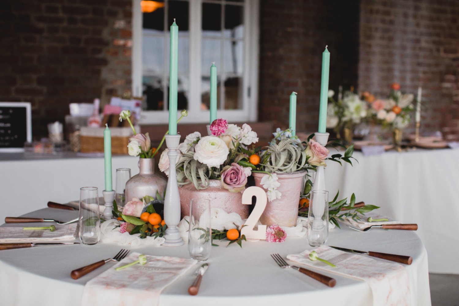 howtohaveamoderntropicalbohochicweddingday39