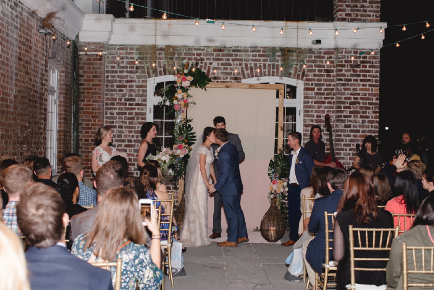 howtohaveamoderntropicalbohochicweddingday59