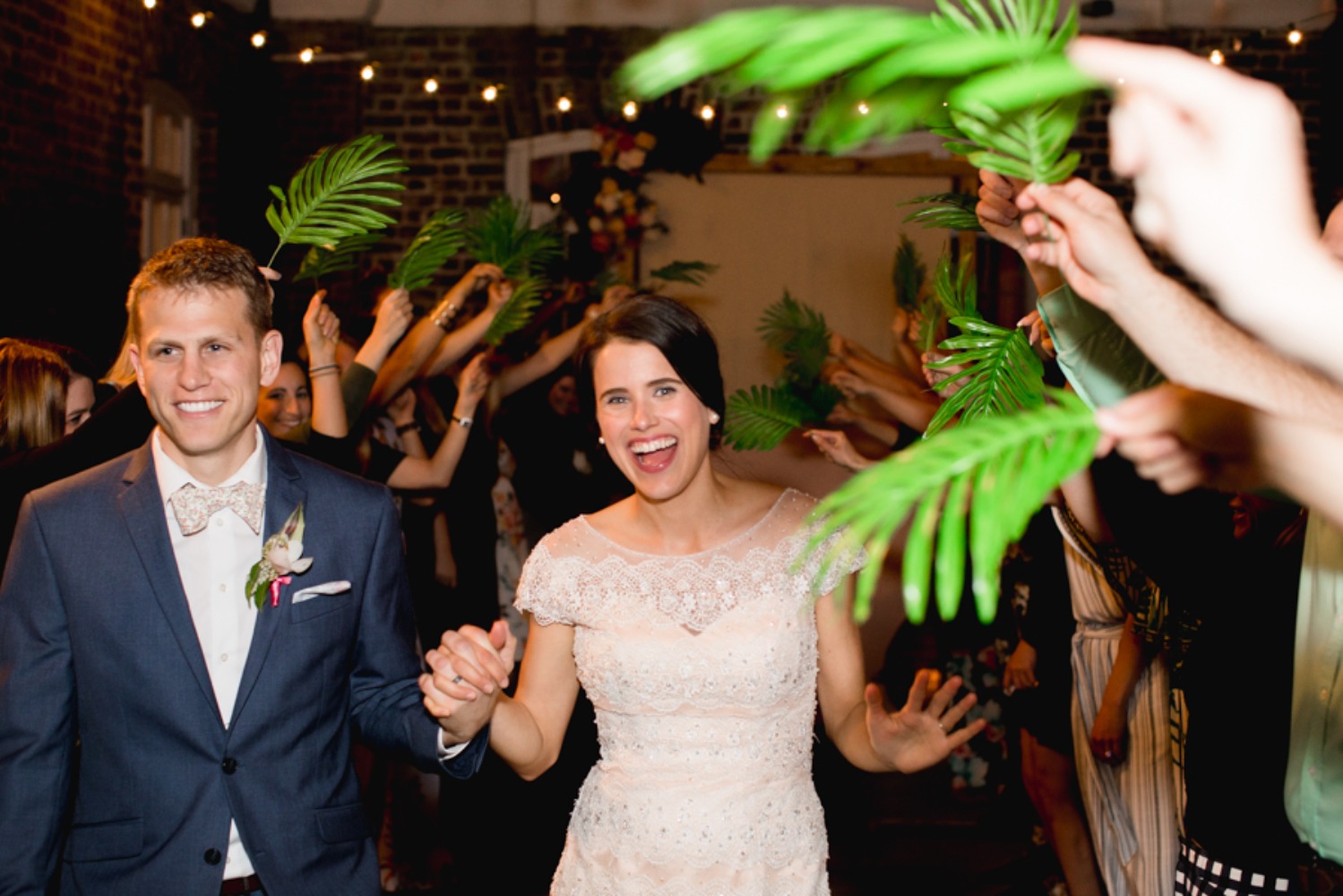 howtohaveamoderntropicalbohochicweddingday63