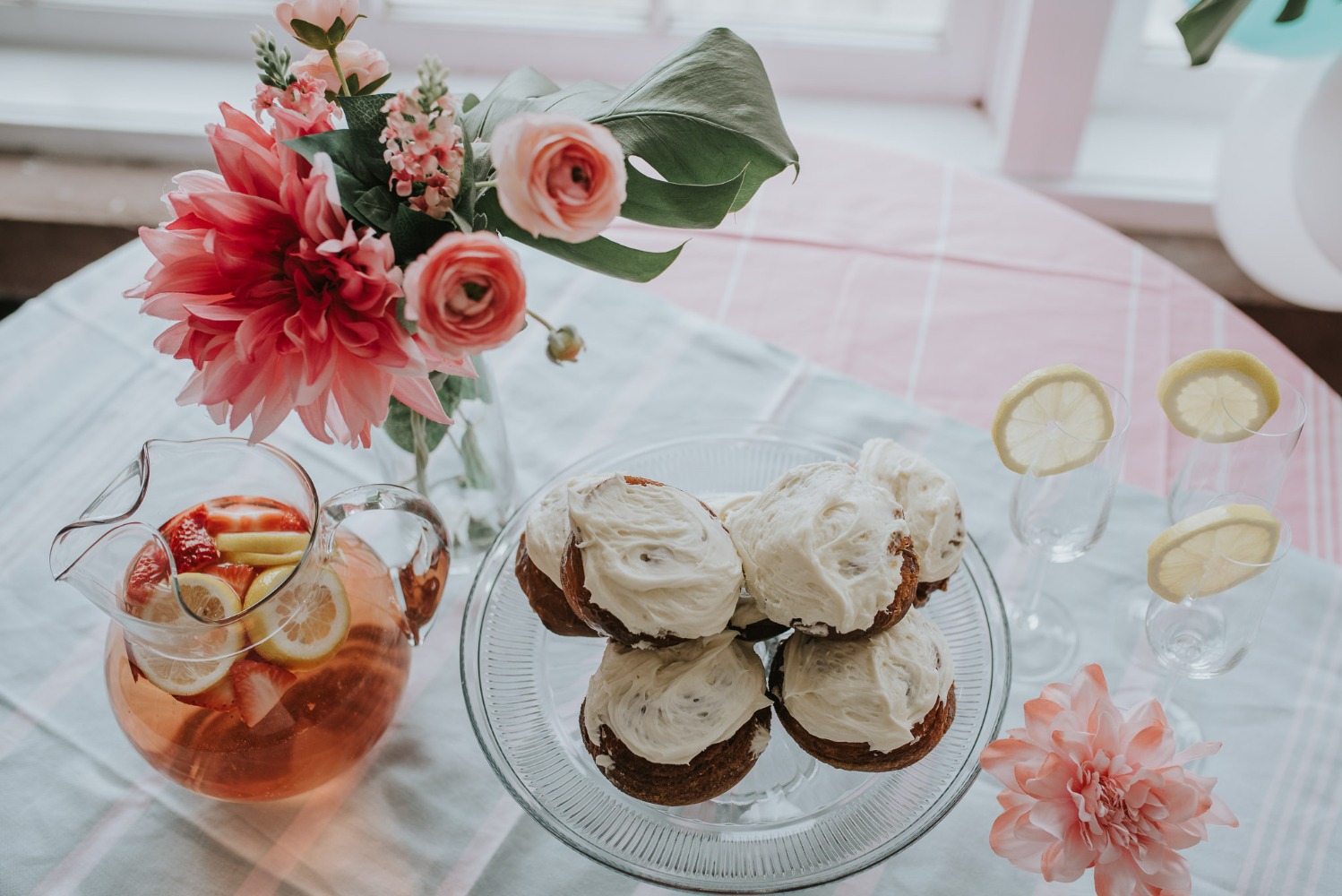 howtohaveamoderntropicalbohochicweddingday64
