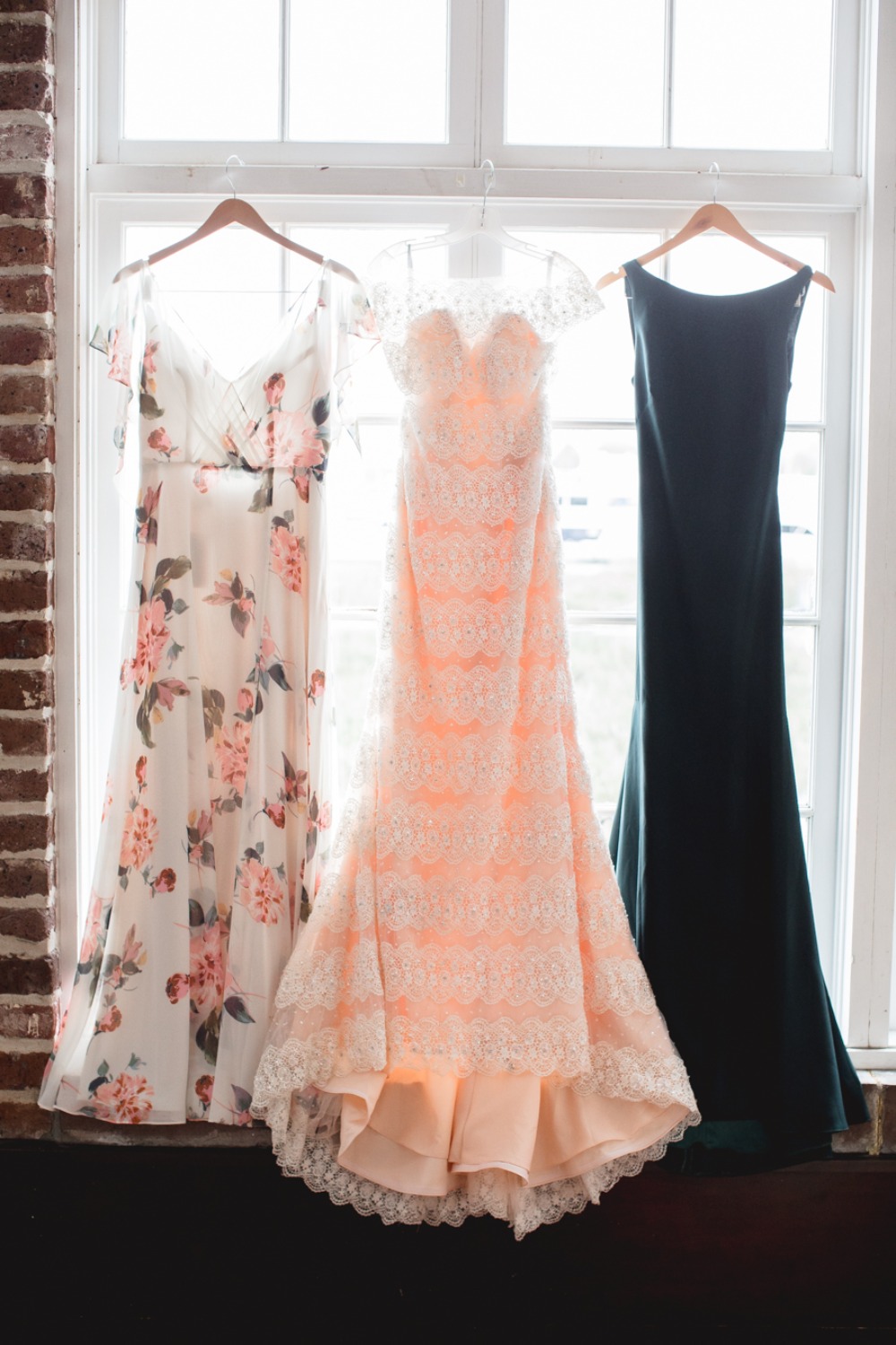howtohaveamoderntropicalbohochicweddingday9