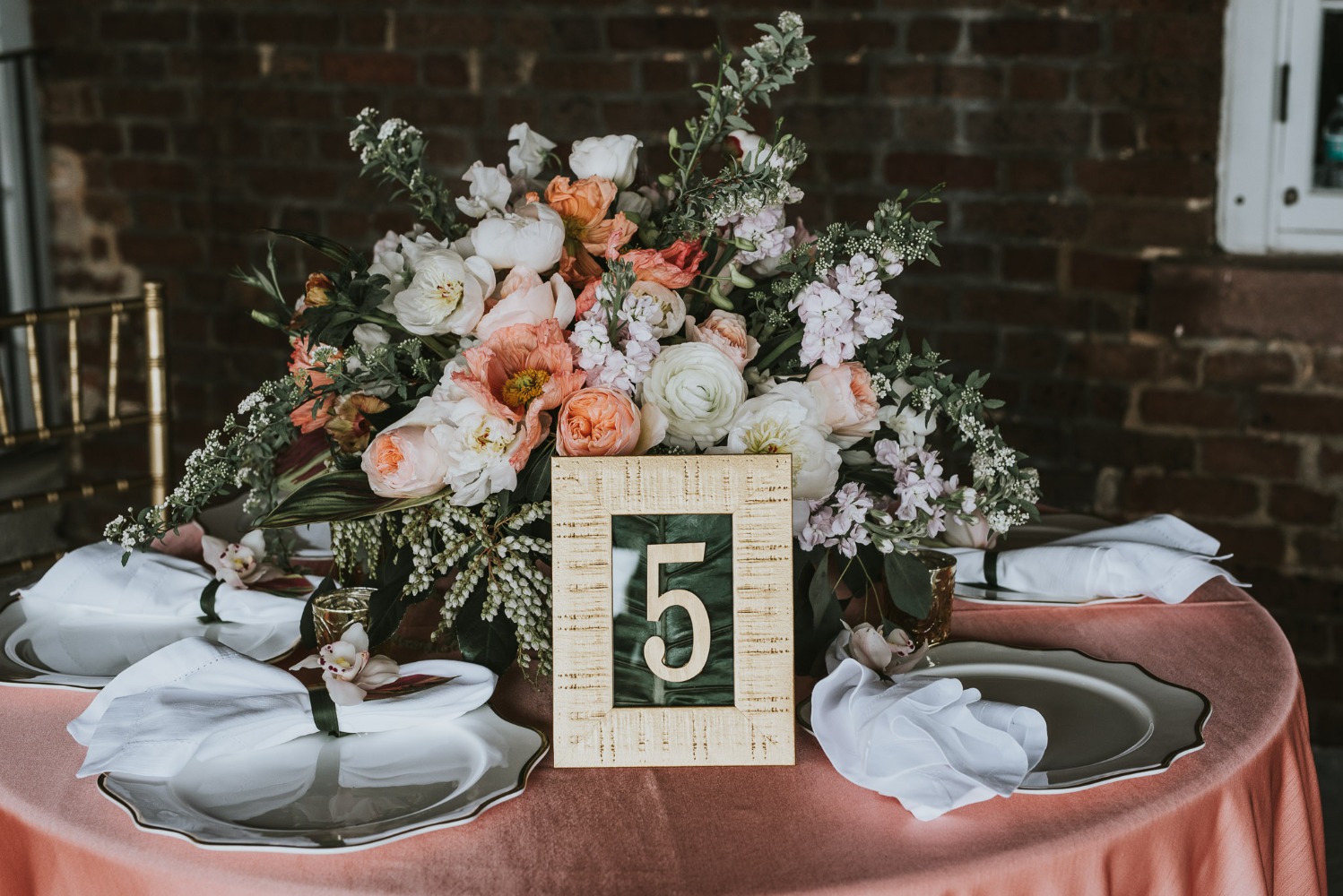 howtohaveamoderntropicalbohochicweddingday92